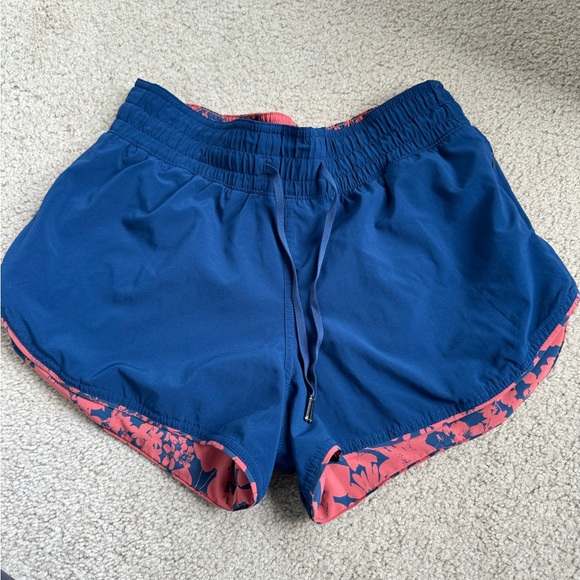 Lululemon Choose A Side Short 3" - Picture 2 of 3